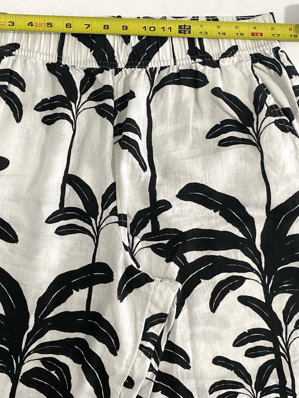 Tahari White Linen Wide Leg Black Tropical Leaf Print Pants XL Elastic Pull On - Picture 8 of 10